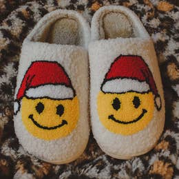 Santa Happy Face Christmas Slippers